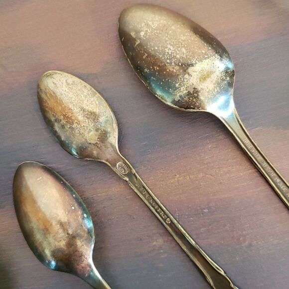 Vintage Lot of Assorted Silver Plate Baby Utensils - Picture 4 of 11